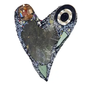 GREY HEART BROOCH - TENBY BEACH